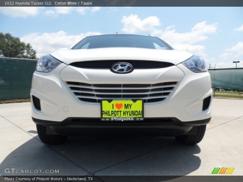 Cotton White / Taupe 2012 Hyundai Tucson GLS