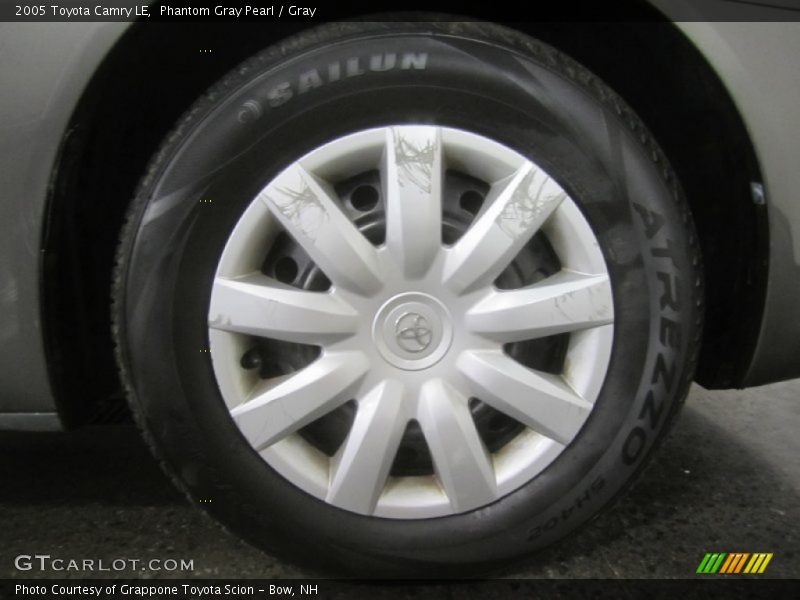 Phantom Gray Pearl / Gray 2005 Toyota Camry LE