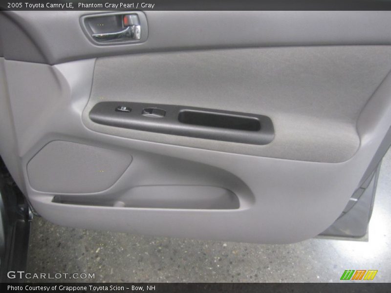 Phantom Gray Pearl / Gray 2005 Toyota Camry LE
