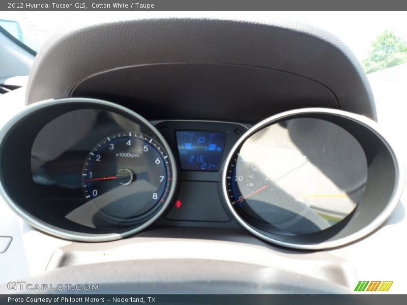 Cotton White / Taupe 2012 Hyundai Tucson GLS