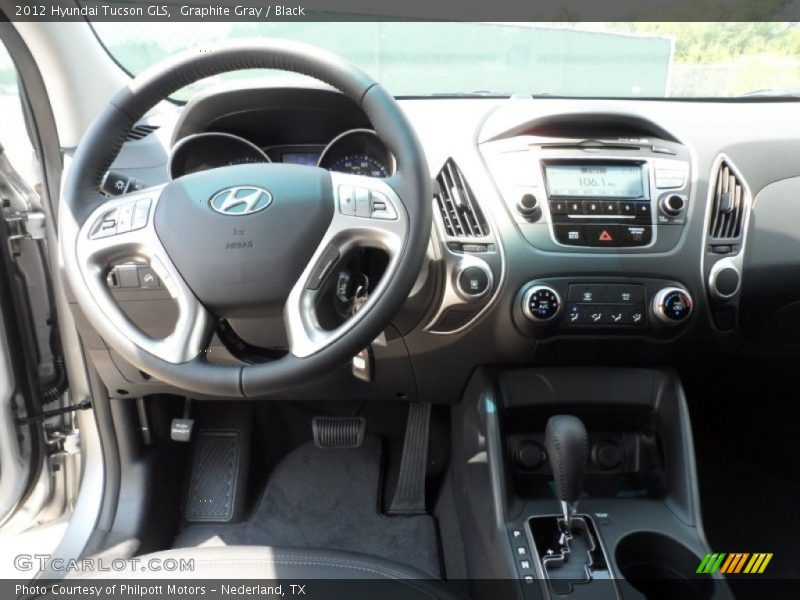 Dashboard of 2012 Tucson GLS