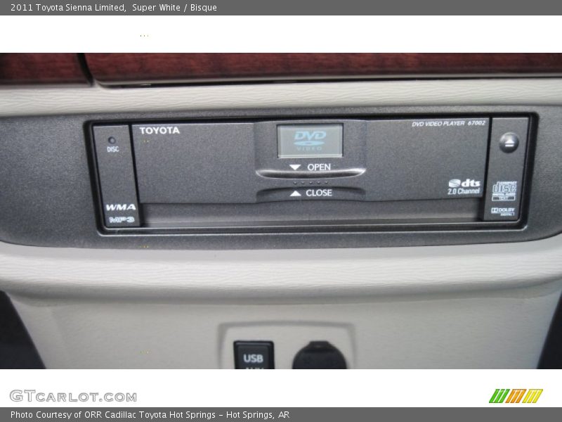Super White / Bisque 2011 Toyota Sienna Limited