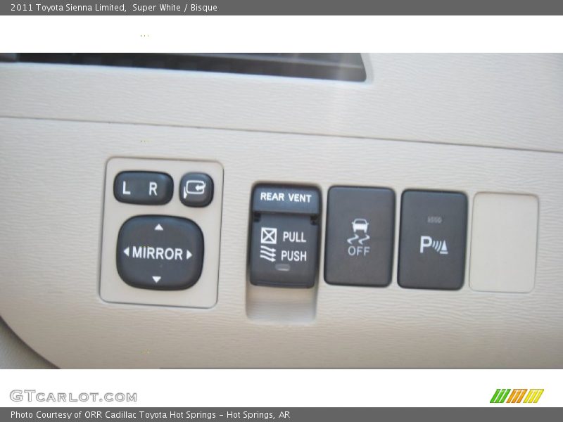 Super White / Bisque 2011 Toyota Sienna Limited