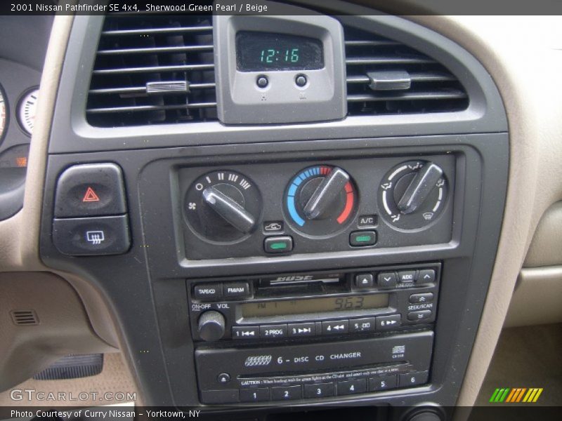 Sherwood Green Pearl / Beige 2001 Nissan Pathfinder SE 4x4