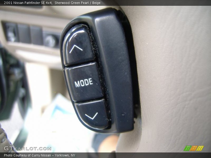 Sherwood Green Pearl / Beige 2001 Nissan Pathfinder SE 4x4
