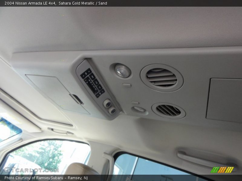Sahara Gold Metallic / Sand 2004 Nissan Armada LE 4x4