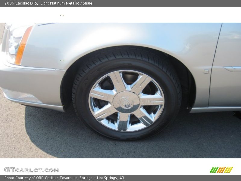 Light Platinum Metallic / Shale 2006 Cadillac DTS