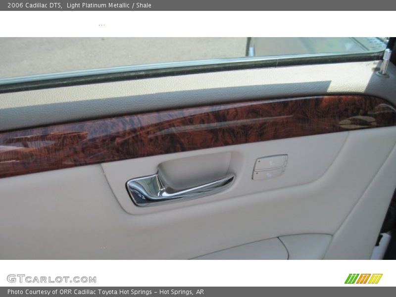 Light Platinum Metallic / Shale 2006 Cadillac DTS