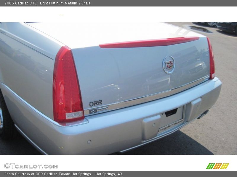 Light Platinum Metallic / Shale 2006 Cadillac DTS