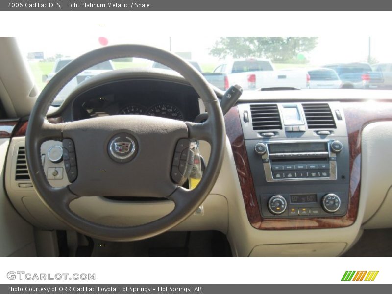 Light Platinum Metallic / Shale 2006 Cadillac DTS