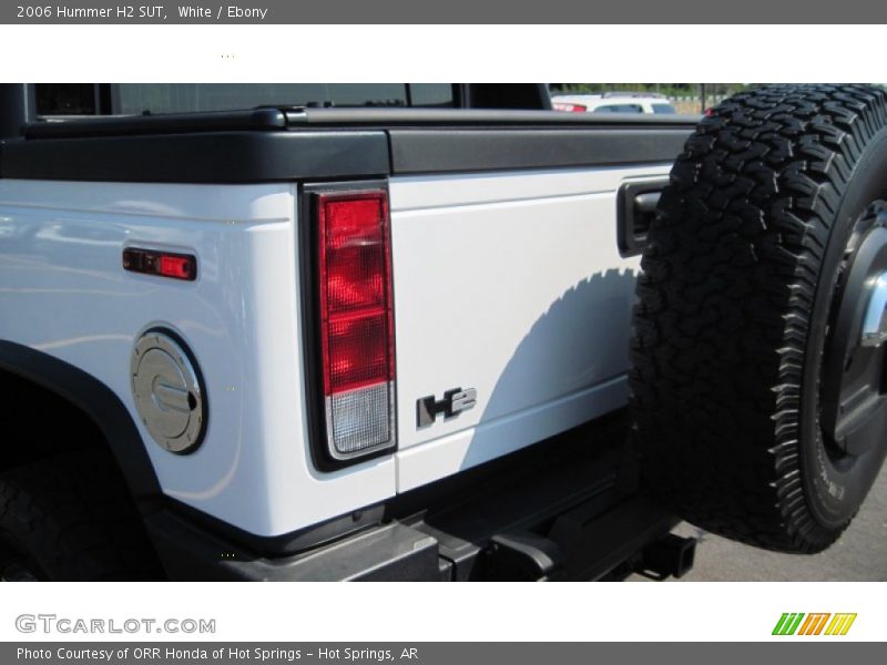 White / Ebony 2006 Hummer H2 SUT