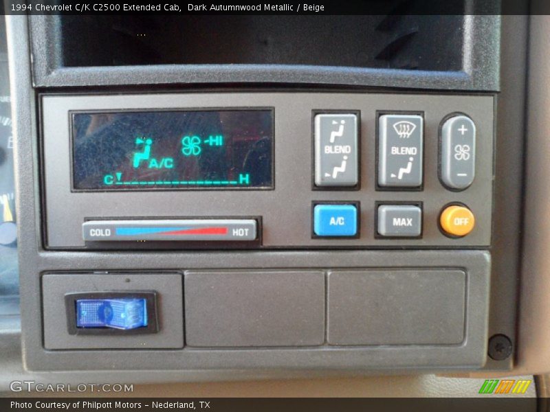 Controls of 1994 C/K C2500 Extended Cab