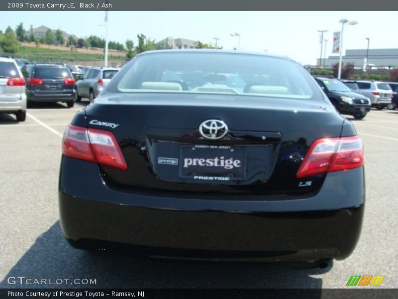 Black / Ash 2009 Toyota Camry LE