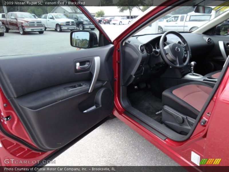 Venom Red / Black/Red 2009 Nissan Rogue SL