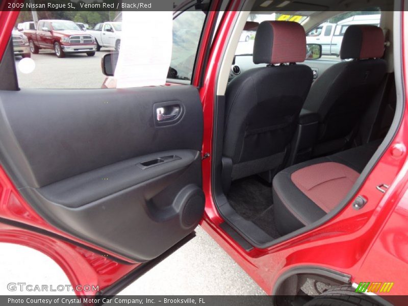 Venom Red / Black/Red 2009 Nissan Rogue SL