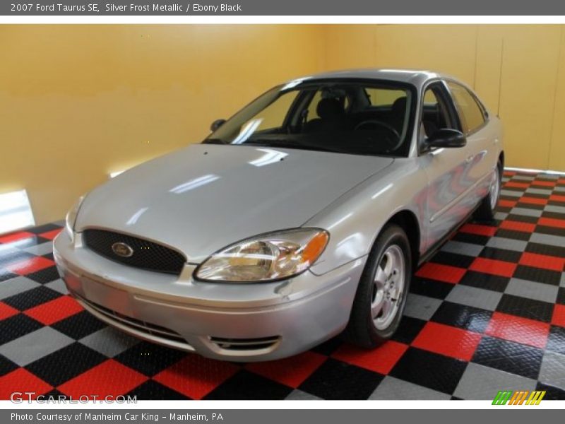 Silver Frost Metallic / Ebony Black 2007 Ford Taurus SE
