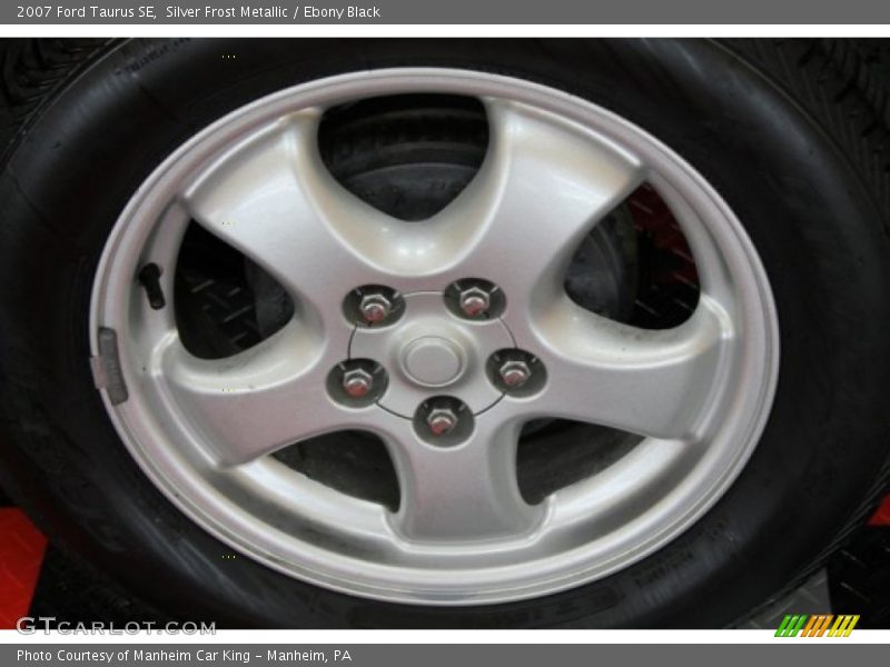 Silver Frost Metallic / Ebony Black 2007 Ford Taurus SE