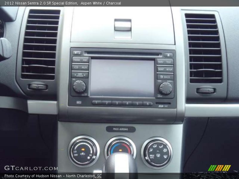 Aspen White / Charcoal 2012 Nissan Sentra 2.0 SR Special Edition