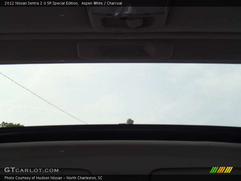 Aspen White / Charcoal 2012 Nissan Sentra 2.0 SR Special Edition