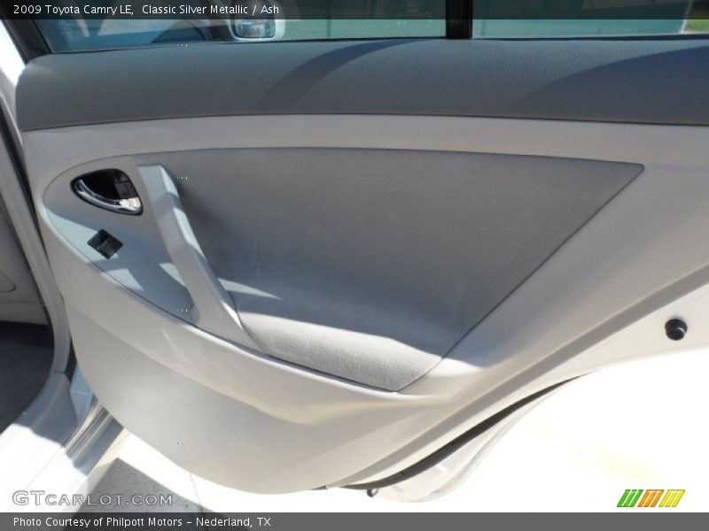 Classic Silver Metallic / Ash 2009 Toyota Camry LE
