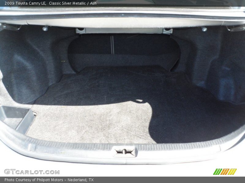 Classic Silver Metallic / Ash 2009 Toyota Camry LE