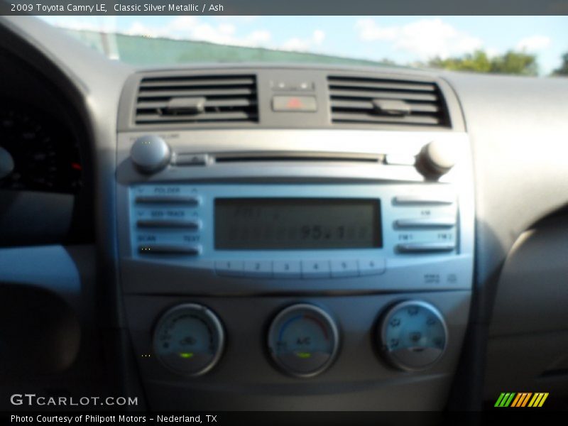 Classic Silver Metallic / Ash 2009 Toyota Camry LE