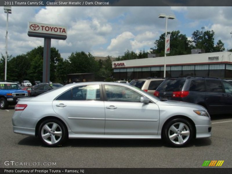 Classic Silver Metallic / Dark Charcoal 2011 Toyota Camry SE