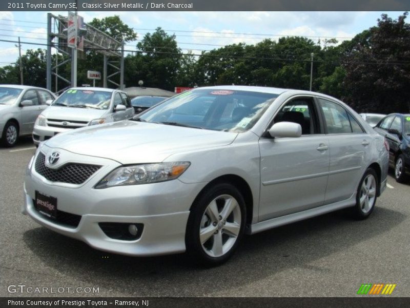 Classic Silver Metallic / Dark Charcoal 2011 Toyota Camry SE