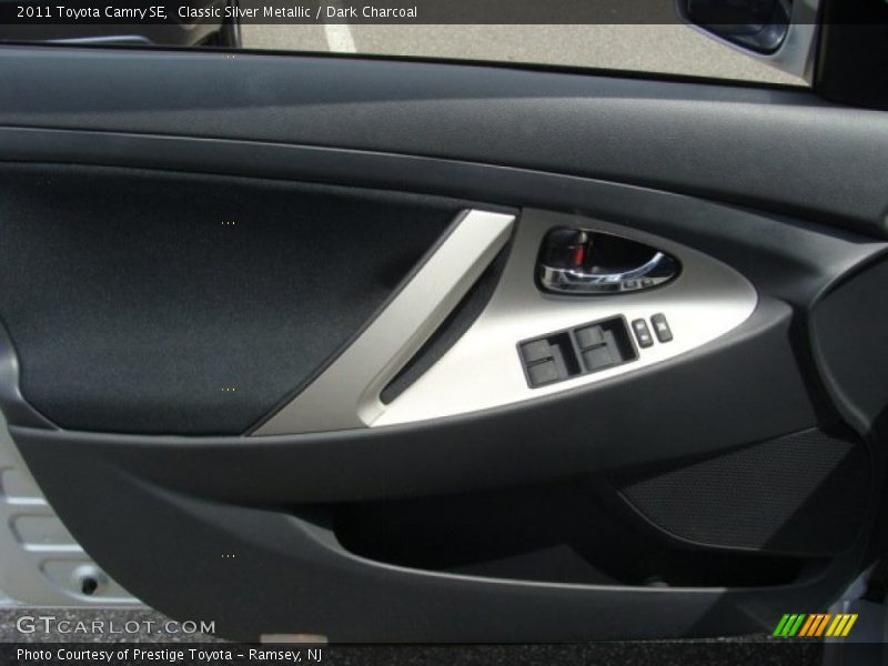 Classic Silver Metallic / Dark Charcoal 2011 Toyota Camry SE