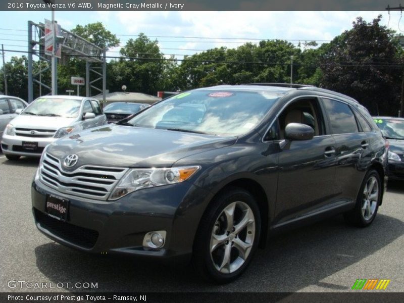 Magnetic Gray Metallic / Ivory 2010 Toyota Venza V6 AWD