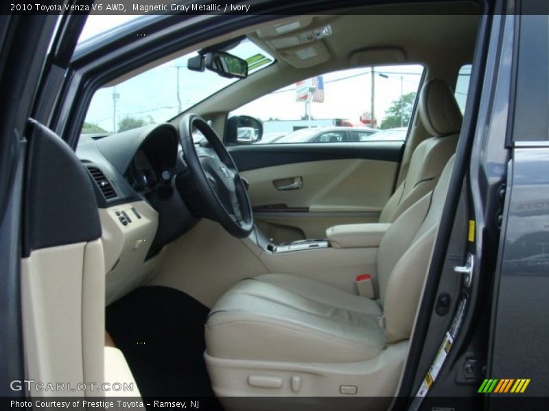 Magnetic Gray Metallic / Ivory 2010 Toyota Venza V6 AWD