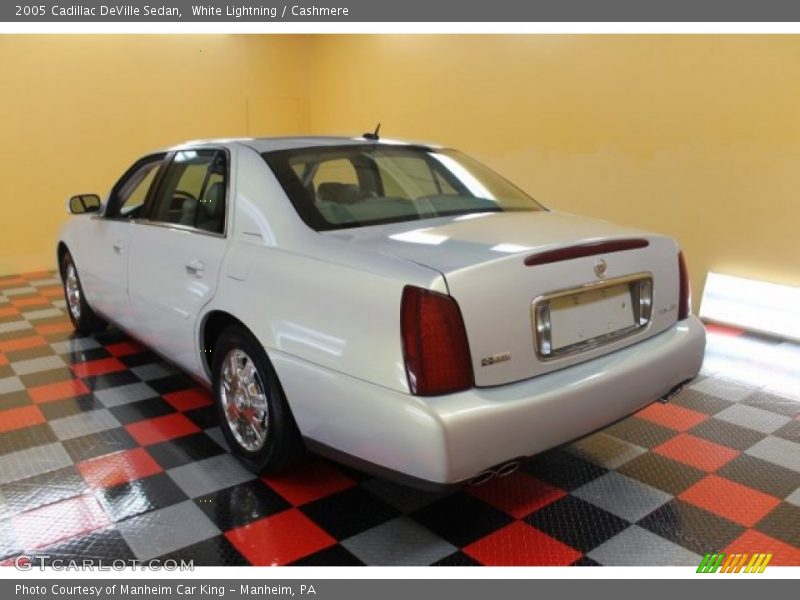White Lightning / Cashmere 2005 Cadillac DeVille Sedan