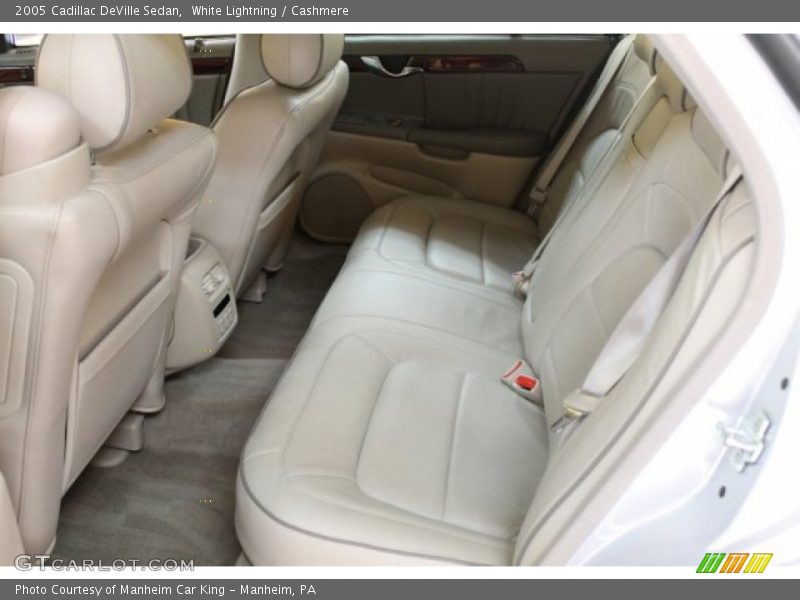 White Lightning / Cashmere 2005 Cadillac DeVille Sedan