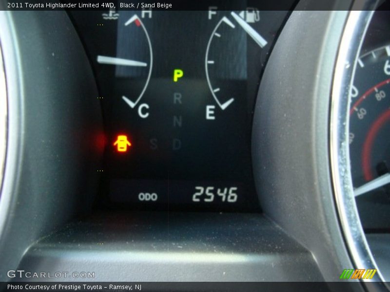Black / Sand Beige 2011 Toyota Highlander Limited 4WD