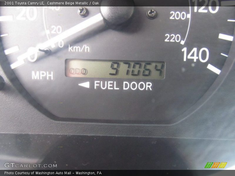 Cashmere Beige Metallic / Oak 2001 Toyota Camry LE