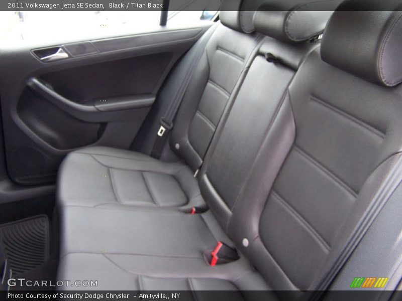 Black / Titan Black 2011 Volkswagen Jetta SE Sedan