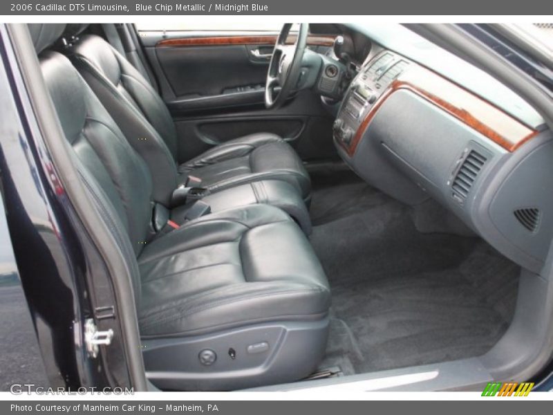  2006 DTS Limousine Midnight Blue Interior