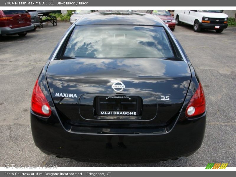 Onyx Black / Black 2004 Nissan Maxima 3.5 SE