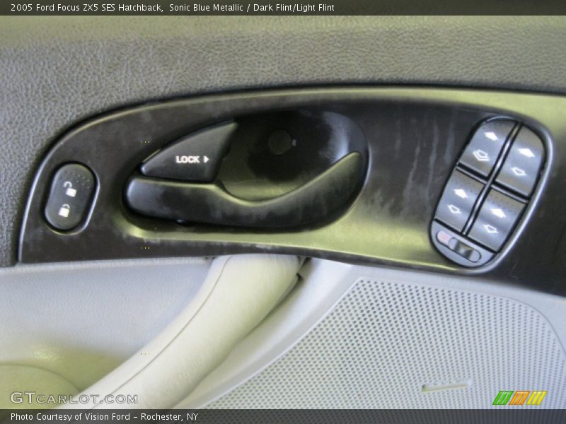Sonic Blue Metallic / Dark Flint/Light Flint 2005 Ford Focus ZX5 SES Hatchback