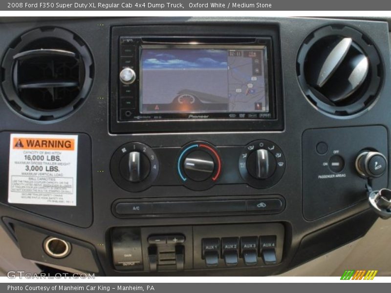 Controls of 2008 F350 Super Duty XL Regular Cab 4x4 Dump Truck