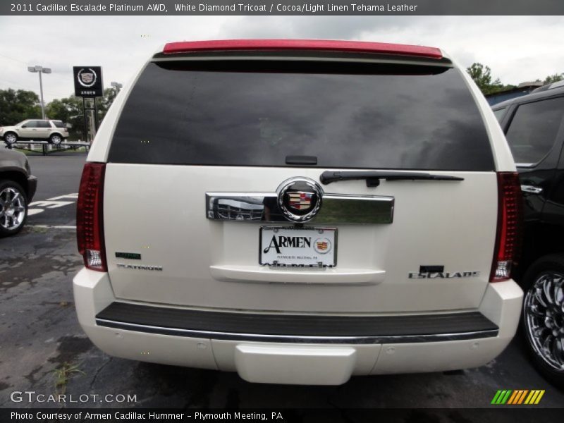 White Diamond Tricoat / Cocoa/Light Linen Tehama Leather 2011 Cadillac Escalade Platinum AWD