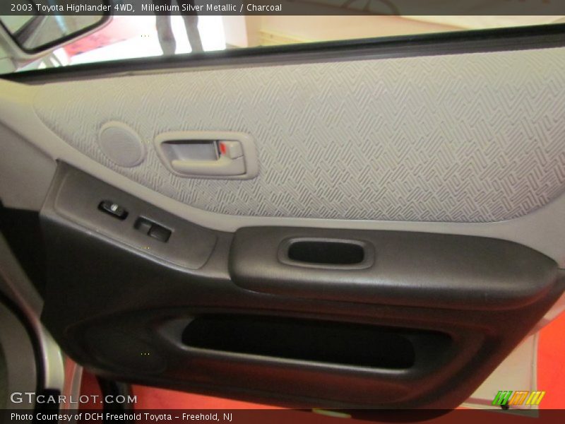 Millenium Silver Metallic / Charcoal 2003 Toyota Highlander 4WD