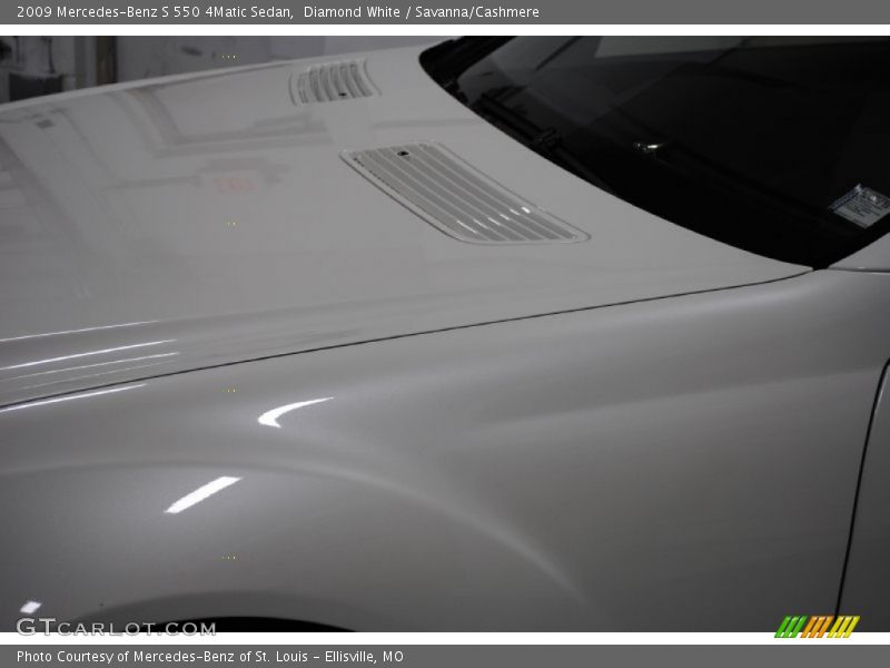 Diamond White / Savanna/Cashmere 2009 Mercedes-Benz S 550 4Matic Sedan