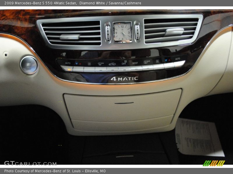 Diamond White / Savanna/Cashmere 2009 Mercedes-Benz S 550 4Matic Sedan