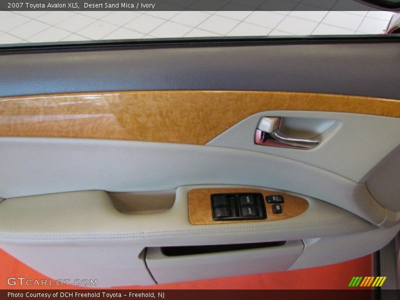 Desert Sand Mica / Ivory 2007 Toyota Avalon XLS