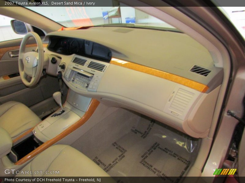 Desert Sand Mica / Ivory 2007 Toyota Avalon XLS