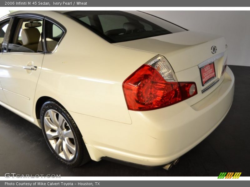 Ivory Pearl / Wheat 2006 Infiniti M 45 Sedan