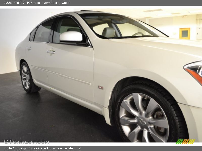 Ivory Pearl / Wheat 2006 Infiniti M 45 Sedan