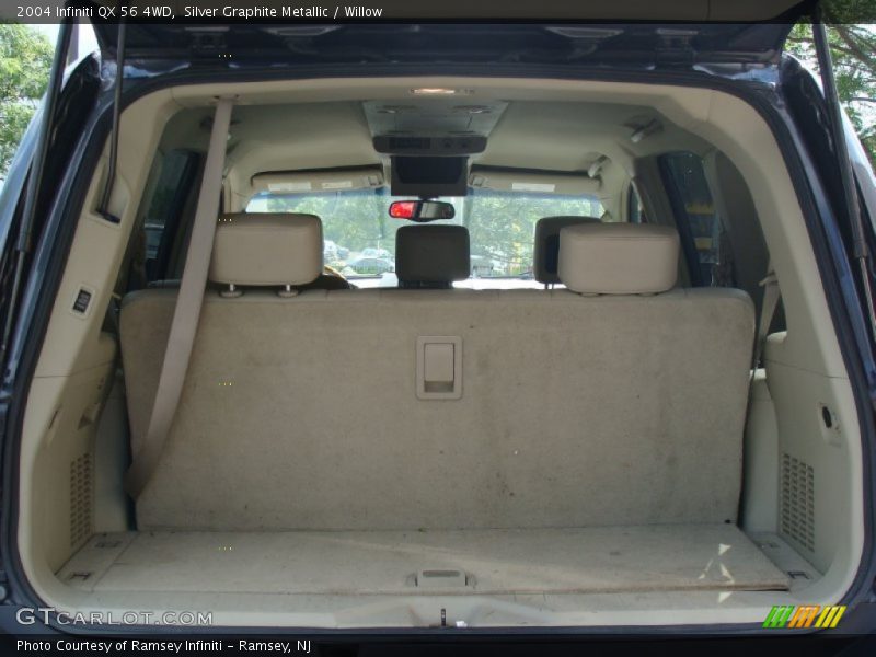 Silver Graphite Metallic / Willow 2004 Infiniti QX 56 4WD