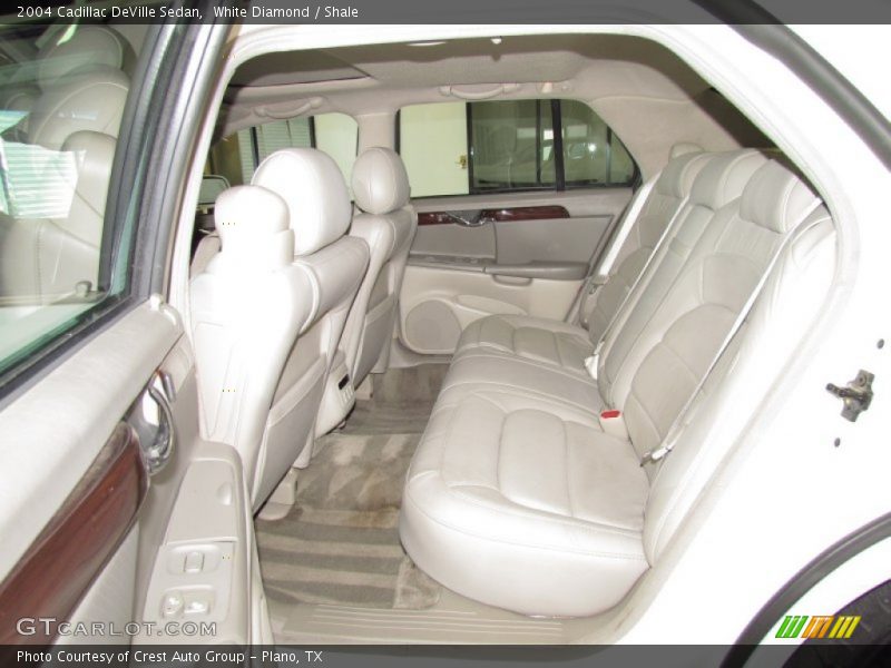 White Diamond / Shale 2004 Cadillac DeVille Sedan
